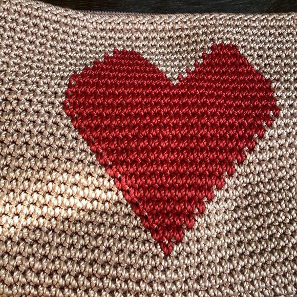 The Sak Knit Pink Heart Design Zipp Top Clutch/Makeup Handbag - Picture 7 of 9